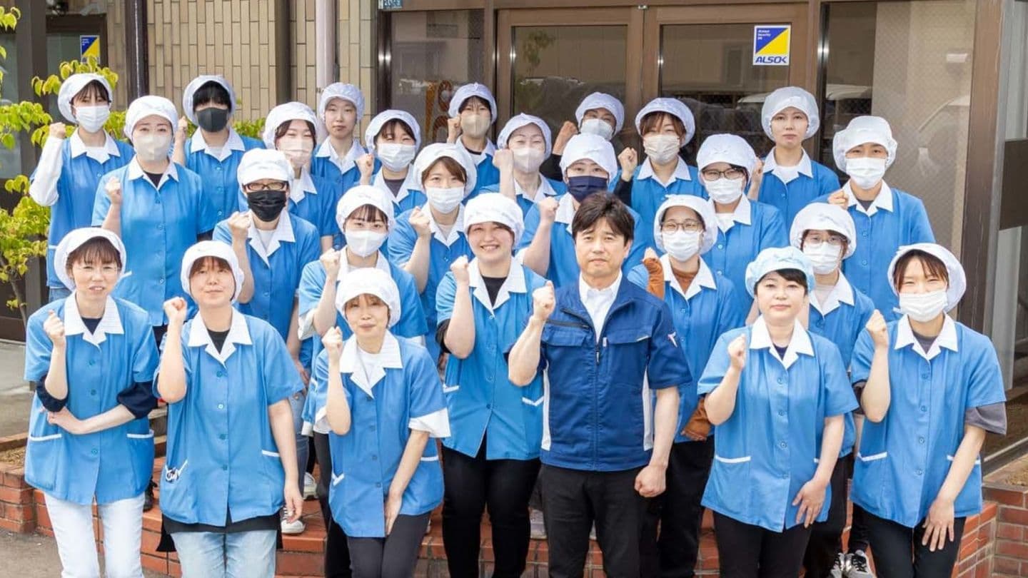 株式会社AKMは新潟県上越市で電子機器や産業機器の手作業組立・検査を行っています。